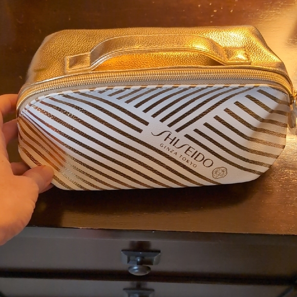 Shiseido Gold and White Patterned Makeup Or Cosmetic Bag, NWT - Picture 5 of 6